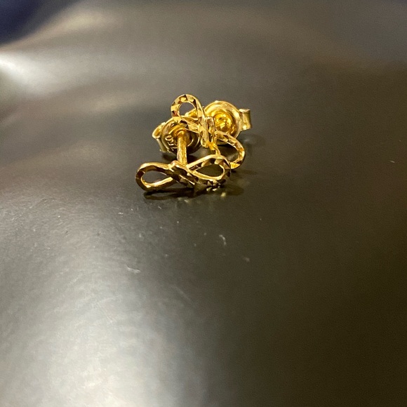 18K Gold Infinity Earrings. - Picture 4 of 7